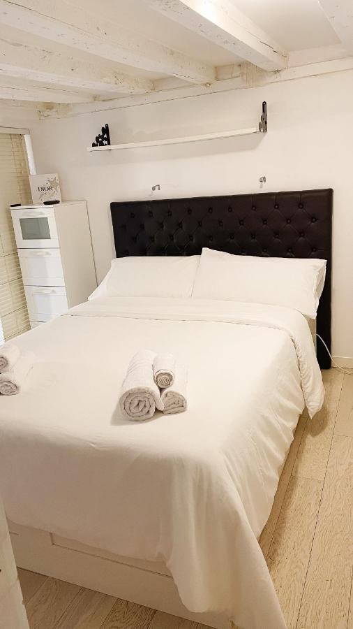 Appartement Accogliente Loft A 8 Min Dal Duomo à Milan Extérieur photo